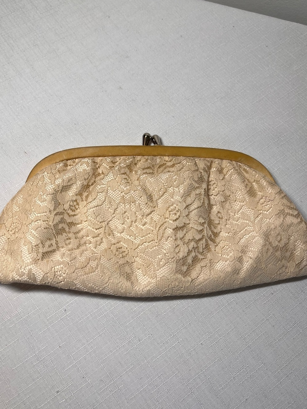 Vintage Paris Glove Beige Lace Gloves and matching clutch purse
Classy. Unique - Picture 2 of 11